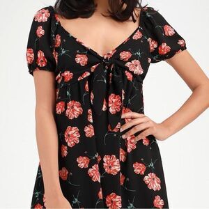 Summer ready in this BB Dakota summer dress! Size Sm